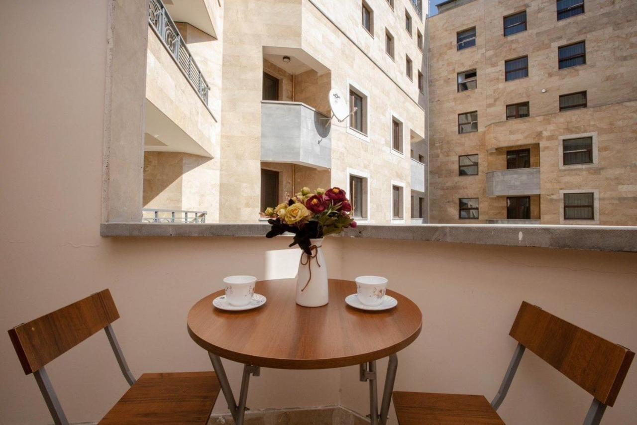 Apartment Near Republic Square Yerevan Exterior photo